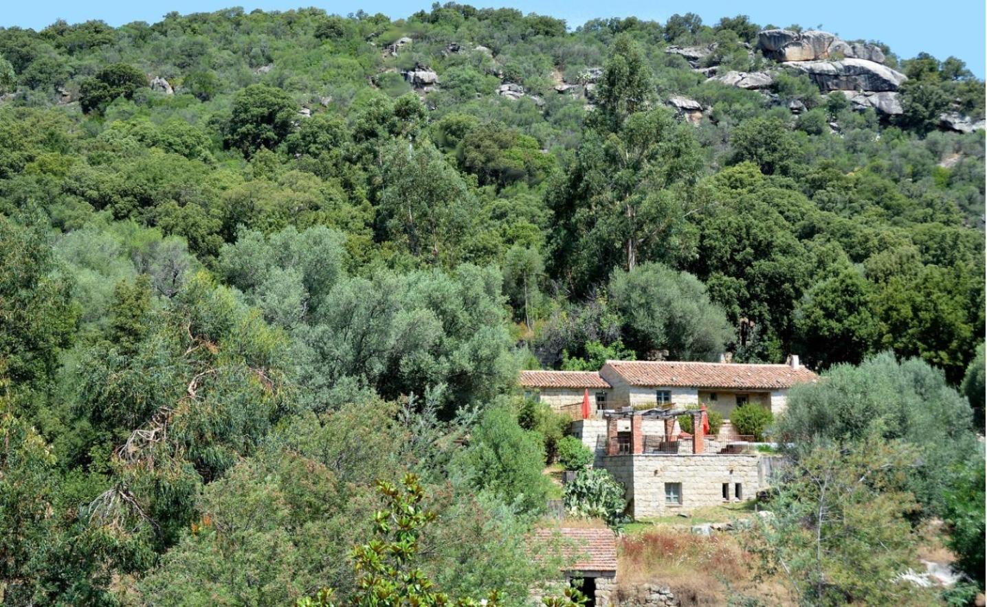 Le Hameau De Saparale 萨尔泰纳 外观 照片