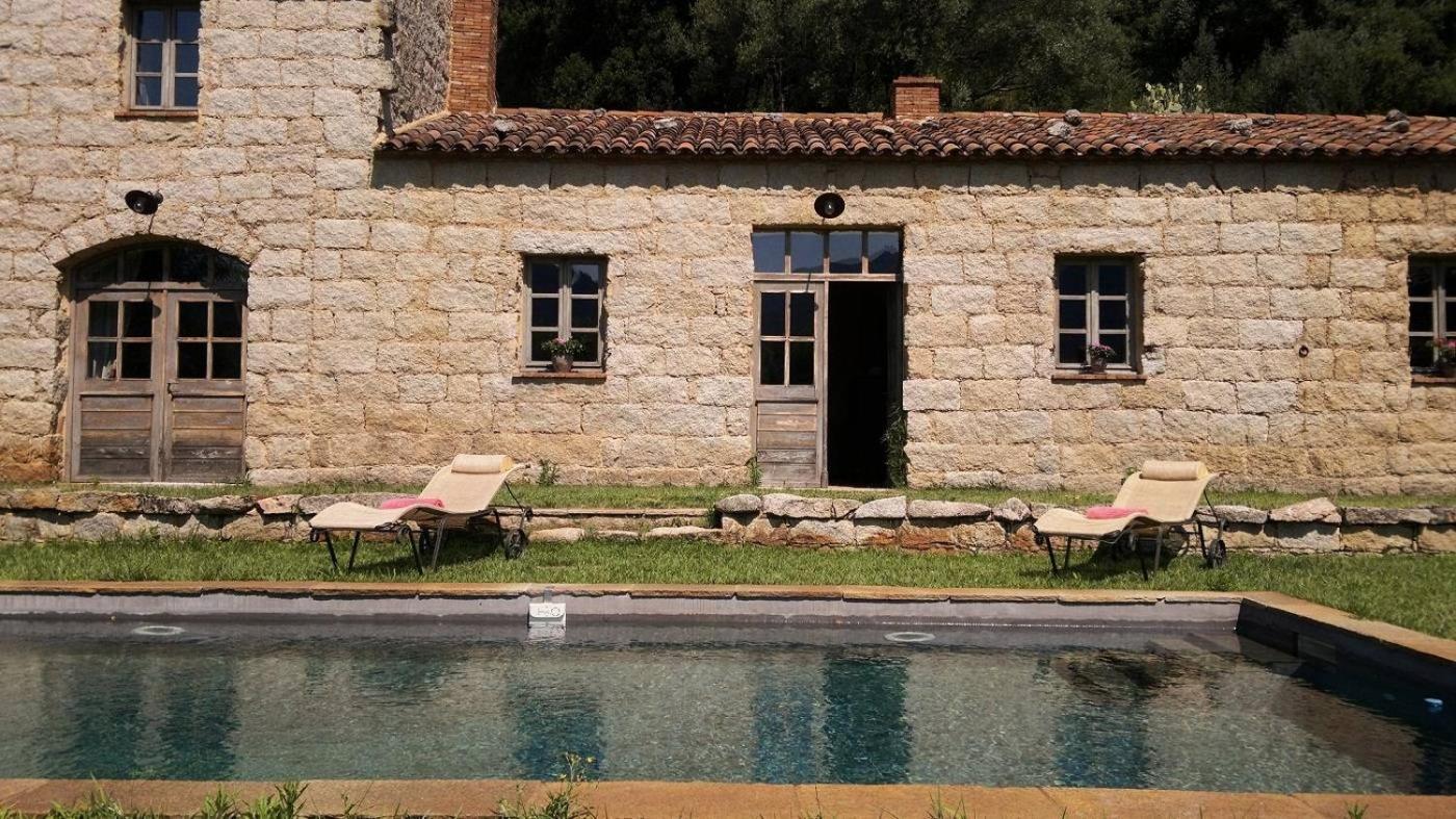 Le Hameau De Saparale 萨尔泰纳 外观 照片